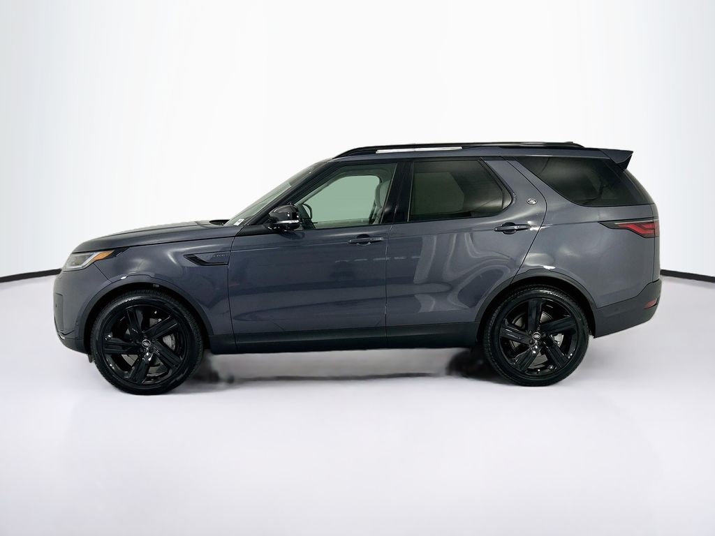 Thumbnail: 2026 Land Rover Discovery - 8