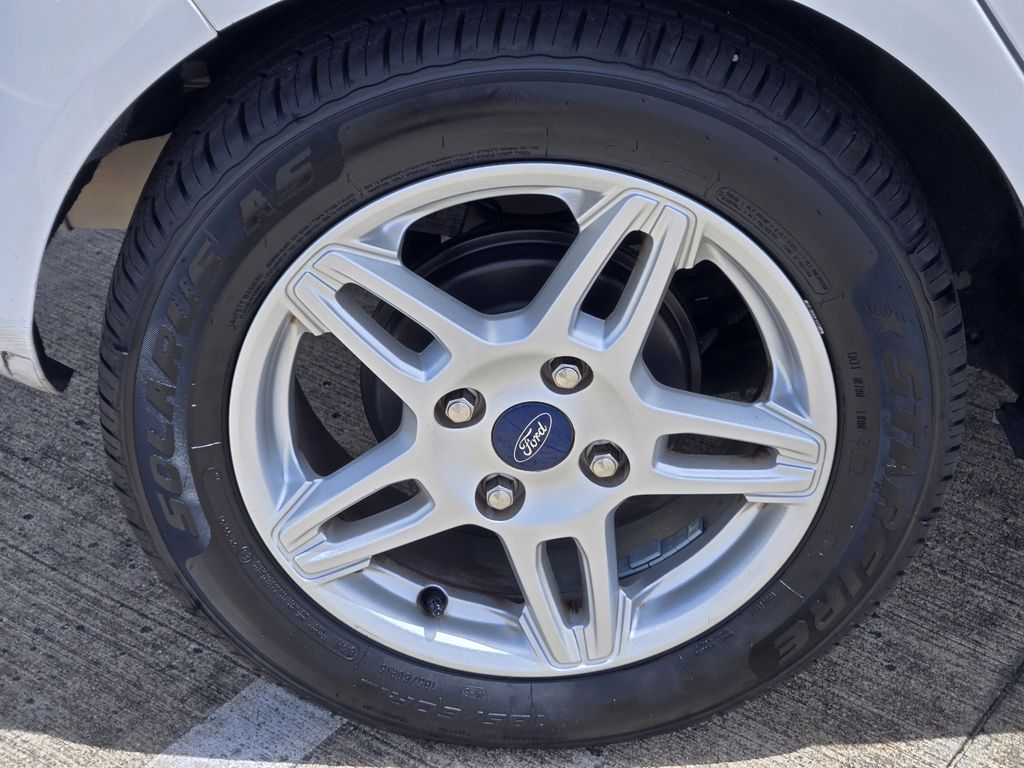 2019 Ford Fiesta SE - 7
