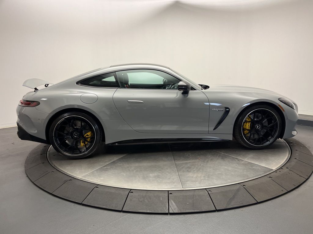 Thumbnail: 2025 Mercedes-Benz AMG GT - 8