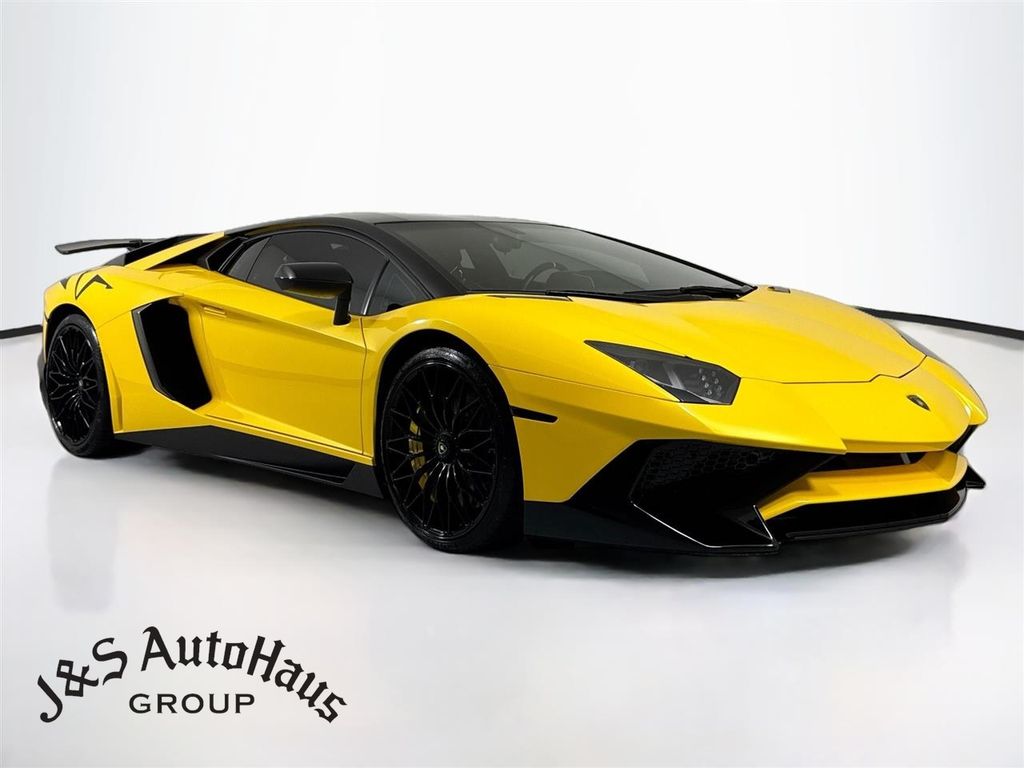 2016 Lamborghini Aventador LP 750-4 SV Coupe AWD    