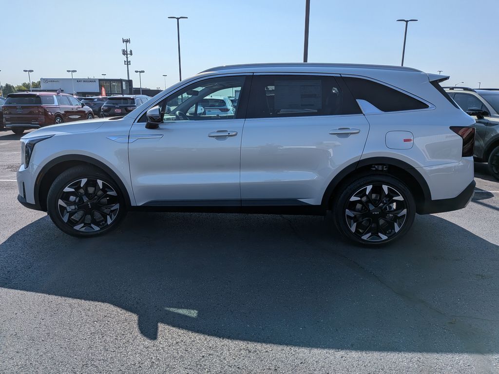 New 2026 White Kia EX image 4