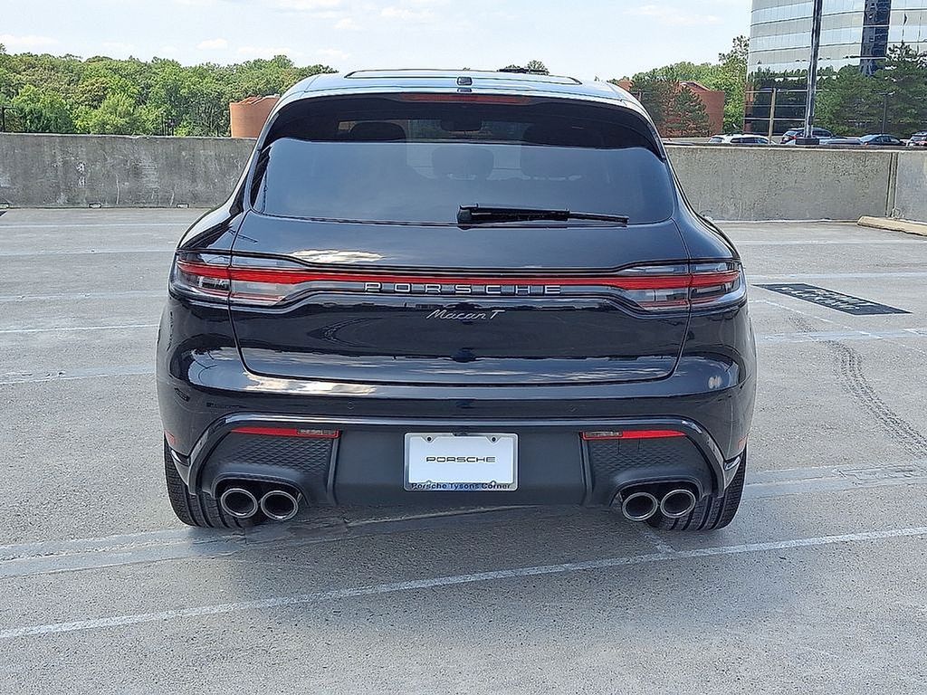 Thumbnail: 2025 Porsche Macan - 9