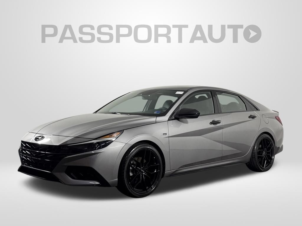 Fluid Metal 2023 Hyundai Elantra Sedan Front-Wheel Drive Automatic