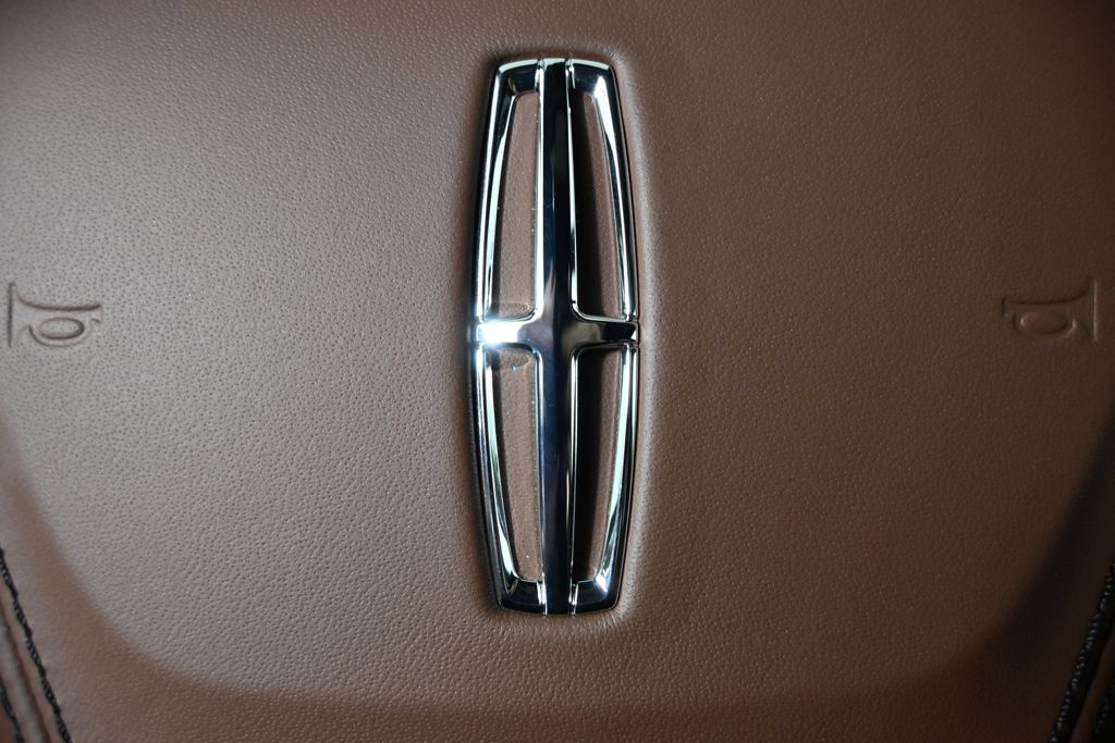 New 2026 White Lincoln Reserve image 35