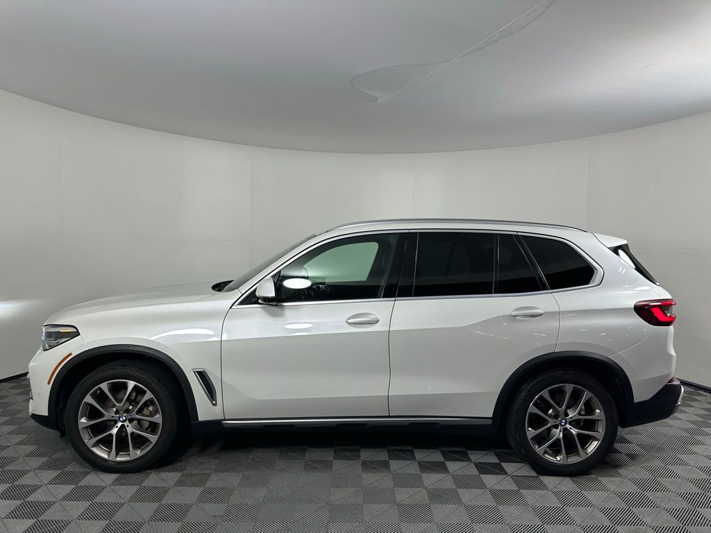 Thumbnail: 2021 BMW X5 - 8