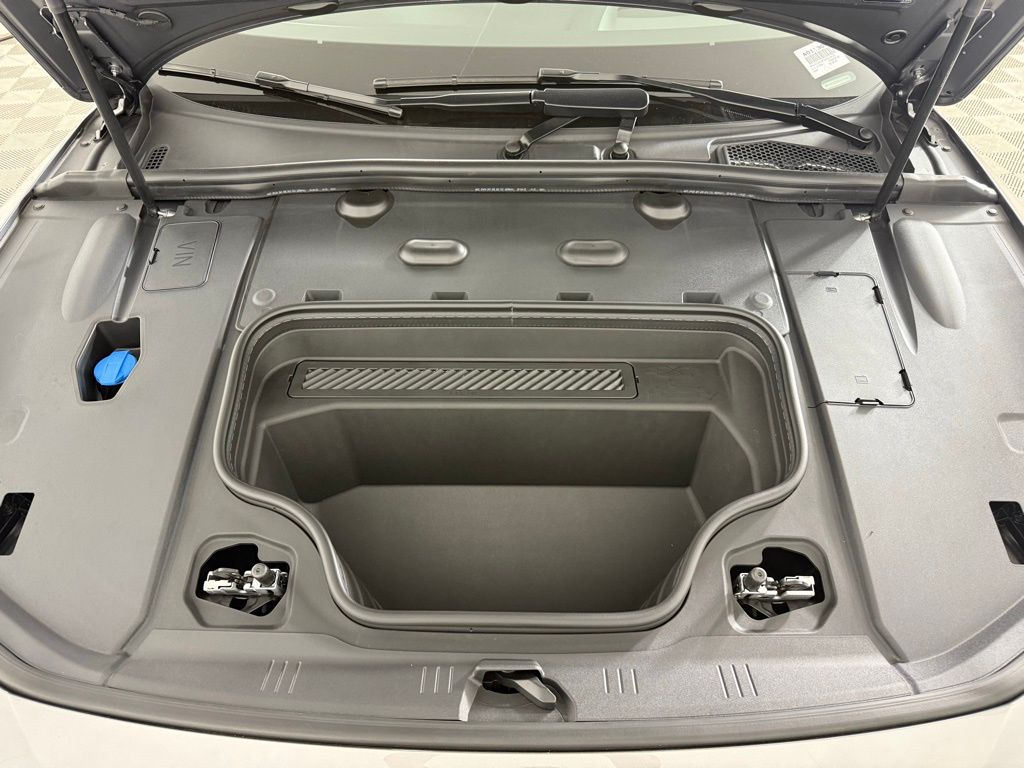 Thumbnail: 2025 Audi A6 - 25