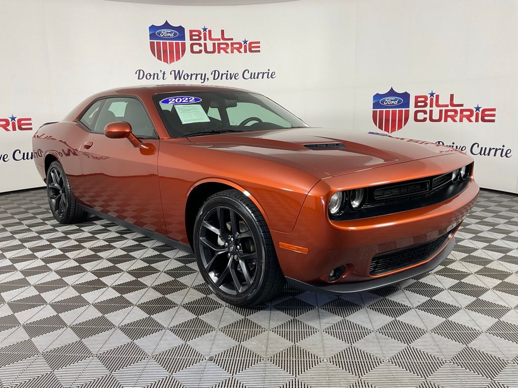 2022 Dodge Challenger SXT RWD