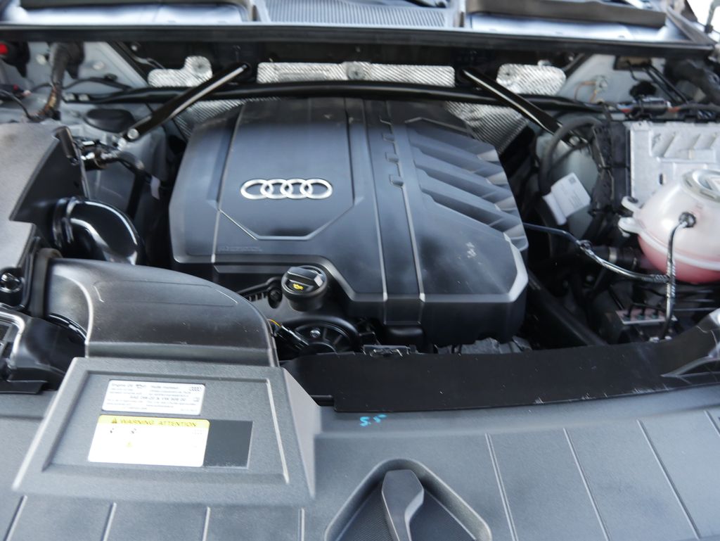 Thumbnail: 2023 Audi Q5 - 11