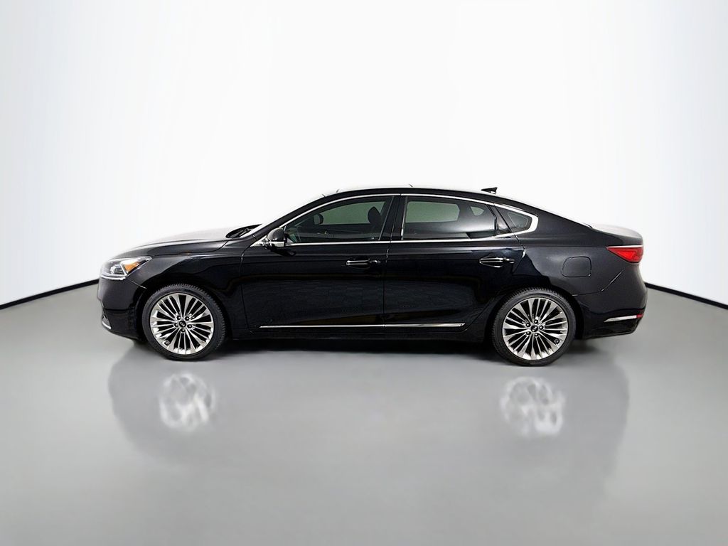 Thumbnail: 2018 Kia Cadenza - 8