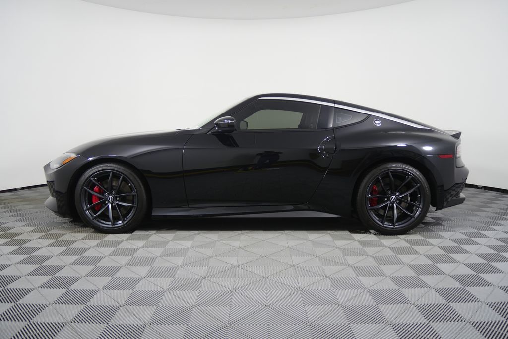 Thumbnail: 2024 Nissan Z - 2