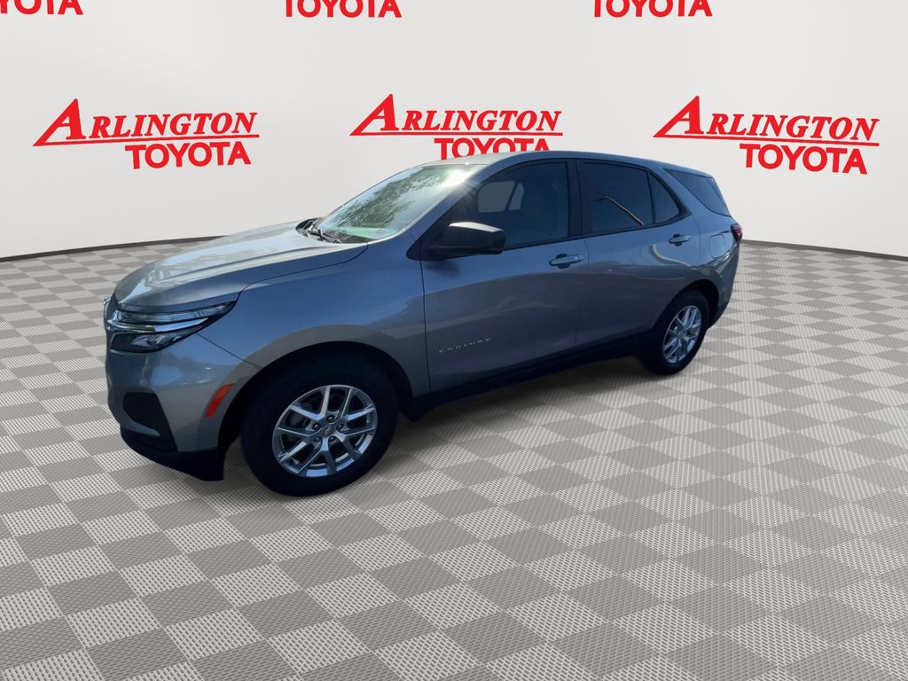 View vehicle photo 5