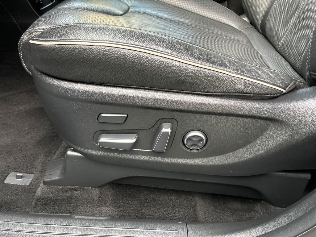 2024 Hyundai Palisade Limited - 10