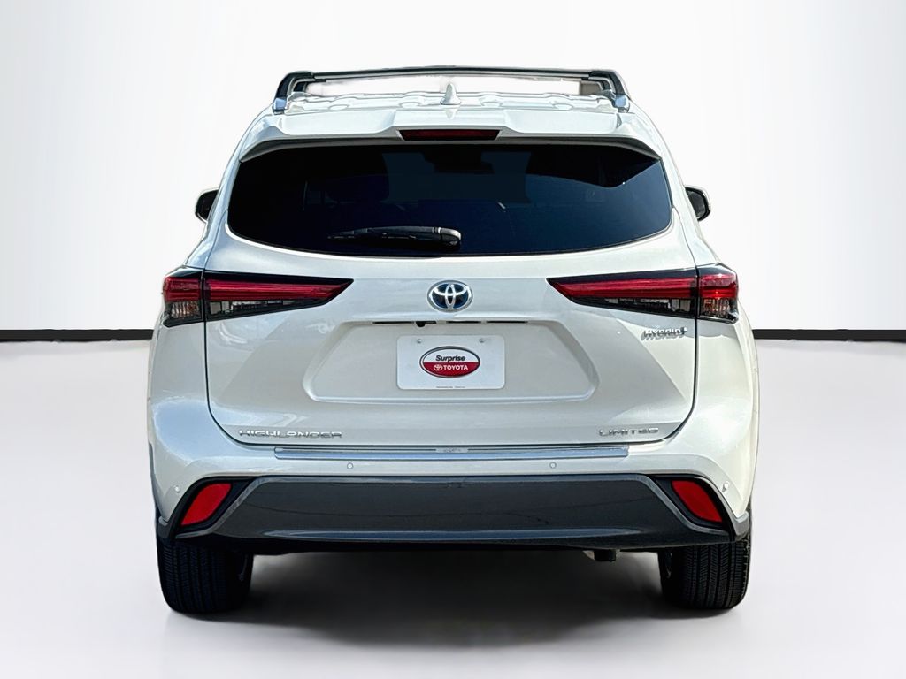 Thumbnail: 2023 Toyota Highlander - 6
