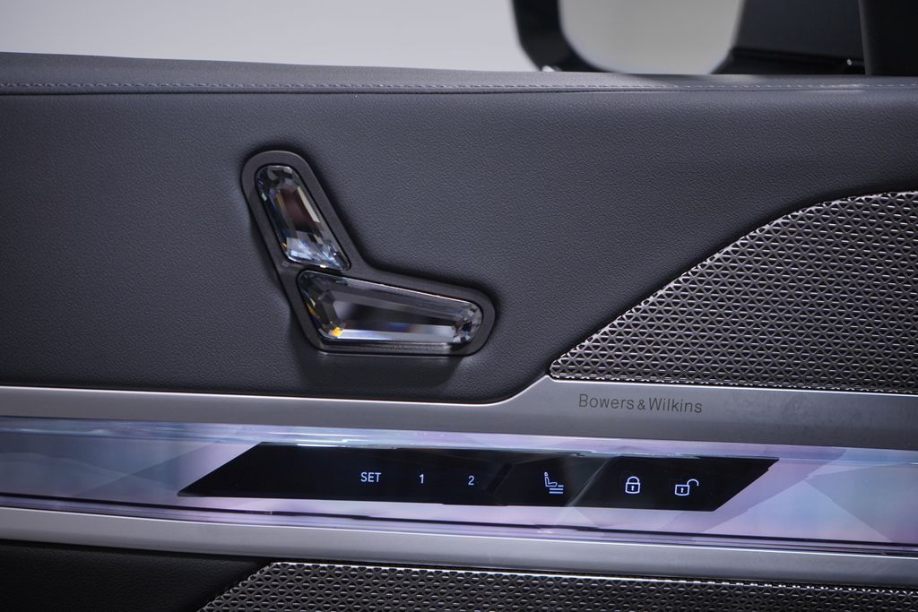Thumbnail: 2023 BMW 7 Series - 18
