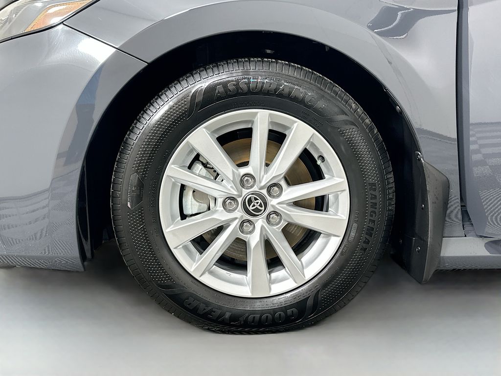 Thumbnail: 2025 Toyota Camry - 29