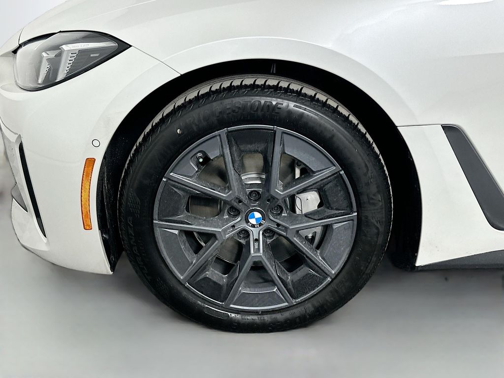 2025 BMW i4 eDrive40 23