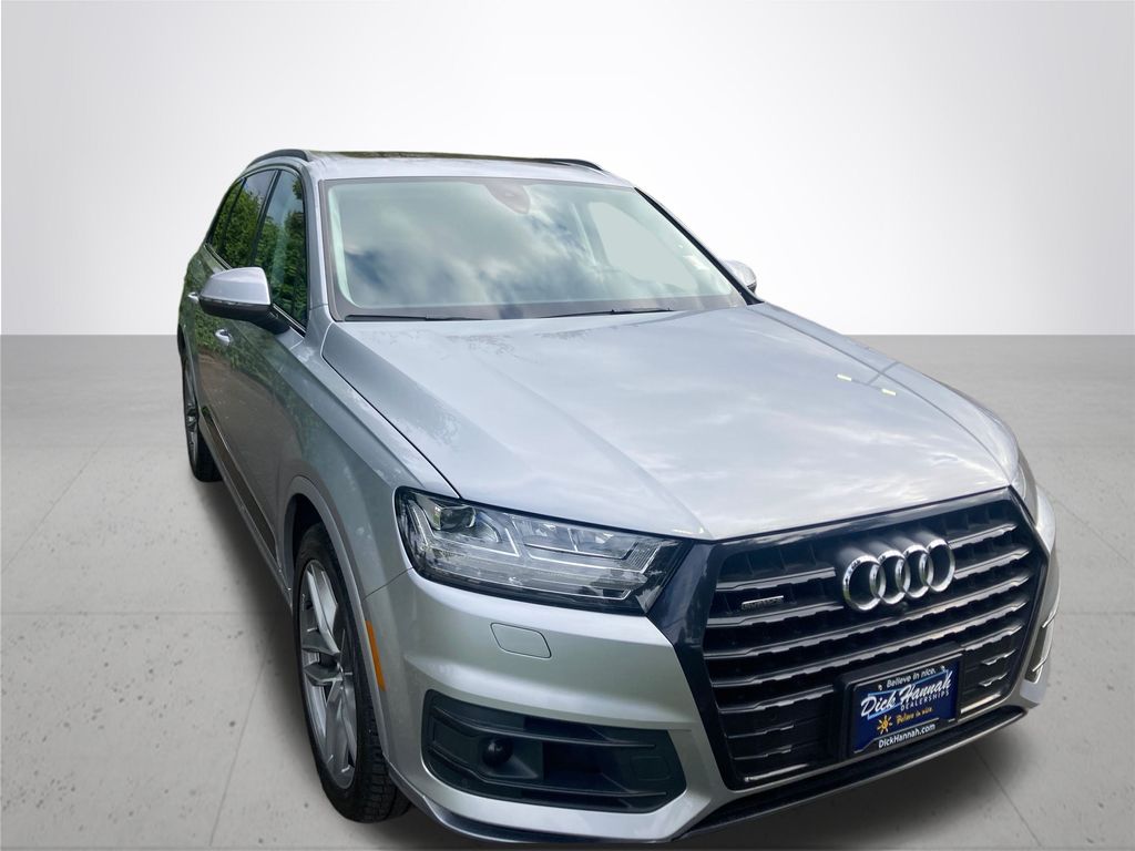 Used 2018 Audi Q7 Prestige with VIN WA1VAAF7XJD048414 for sale in Gladstone, OR