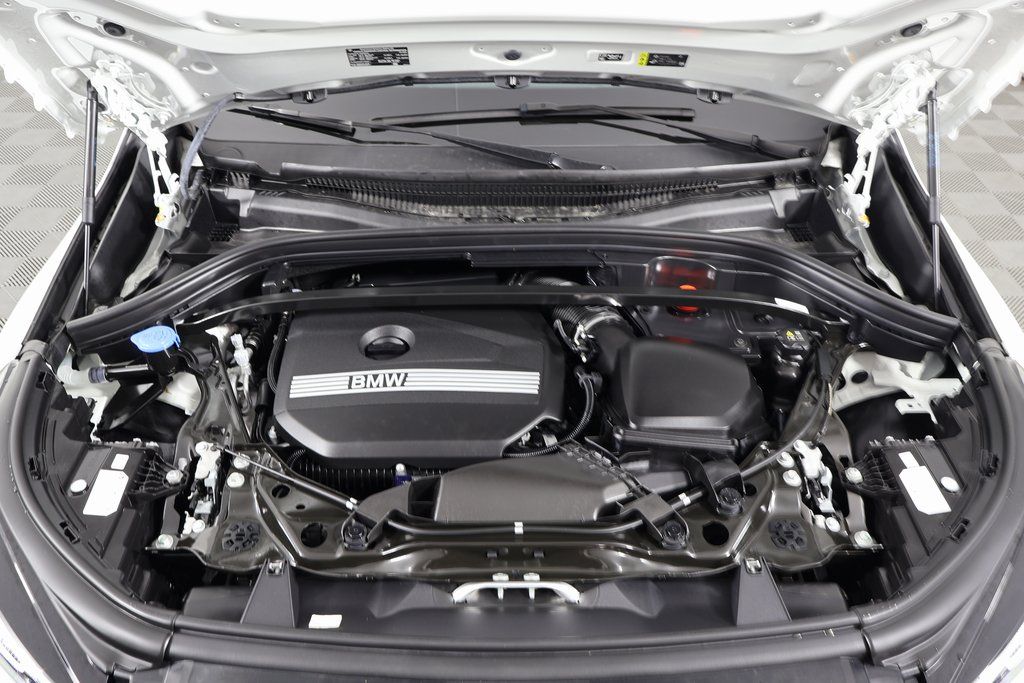 Thumbnail: 2025 BMW X1 - 15