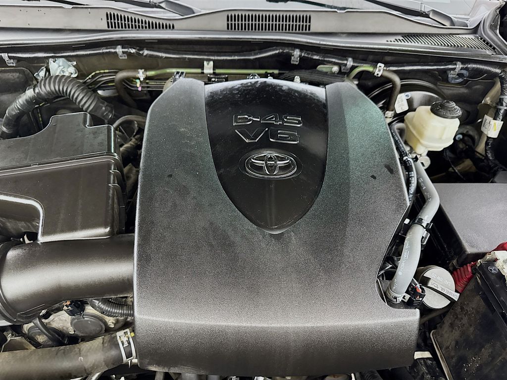 Used Car 2022 Toyota Tacoma  Sr5 For Sale Under $30,000 In Austin, Texas