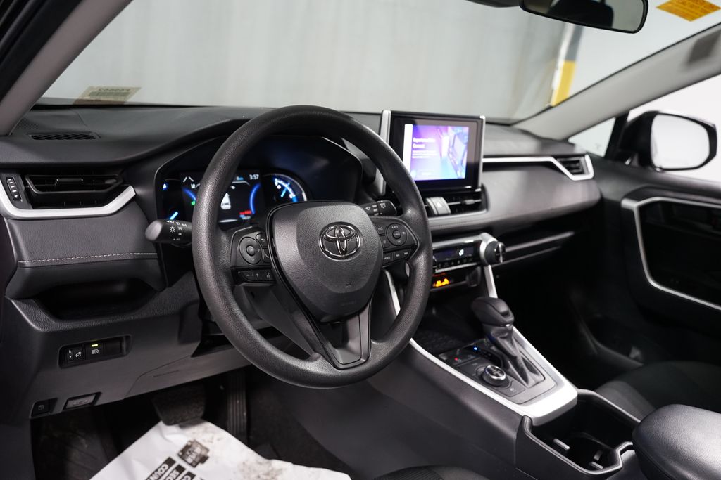 Thumbnail: 2025 Toyota RAV4 - 11