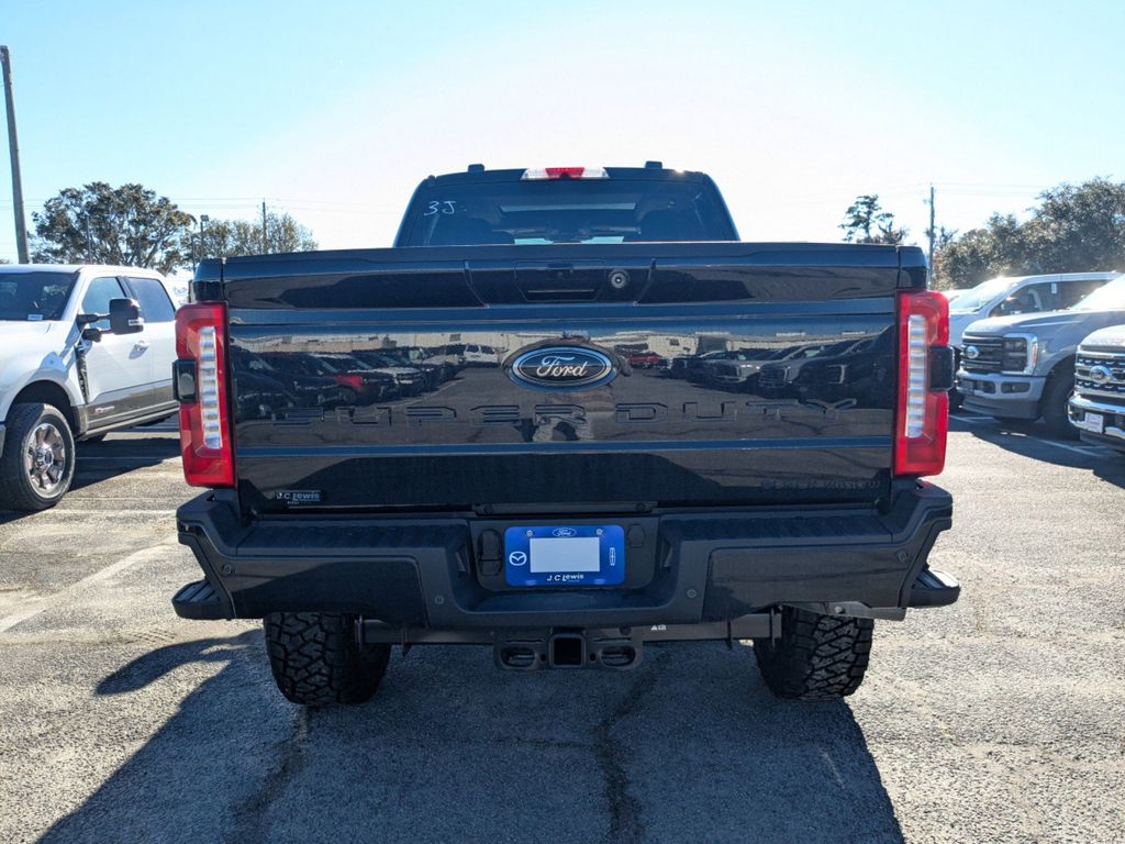 2026 Ford F-250 Black Widow