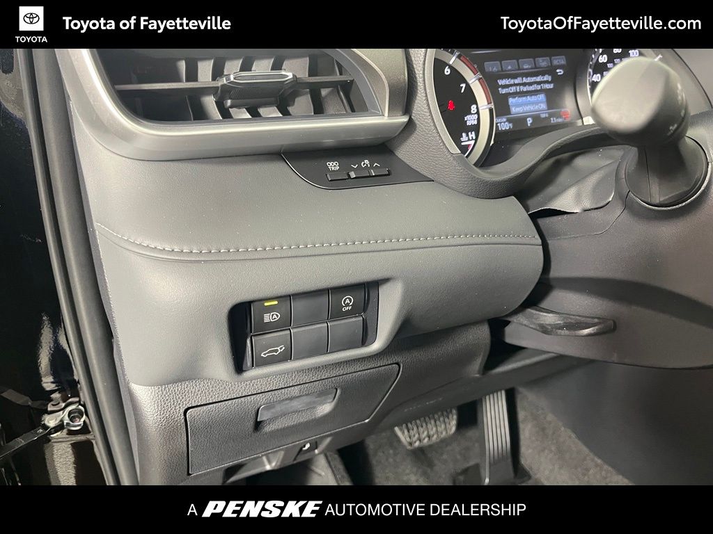 Thumbnail: 2026 Toyota Highlander - 31