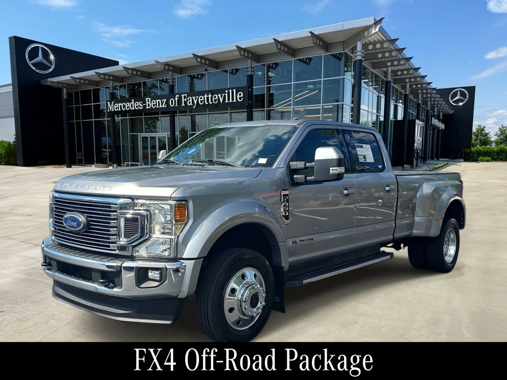 2022 Ford F-450 Super Duty Lariat Crew Cab LB DRW 4WD    