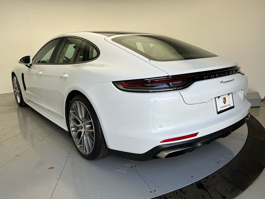 2022 Porsche Panamera Platinum 3