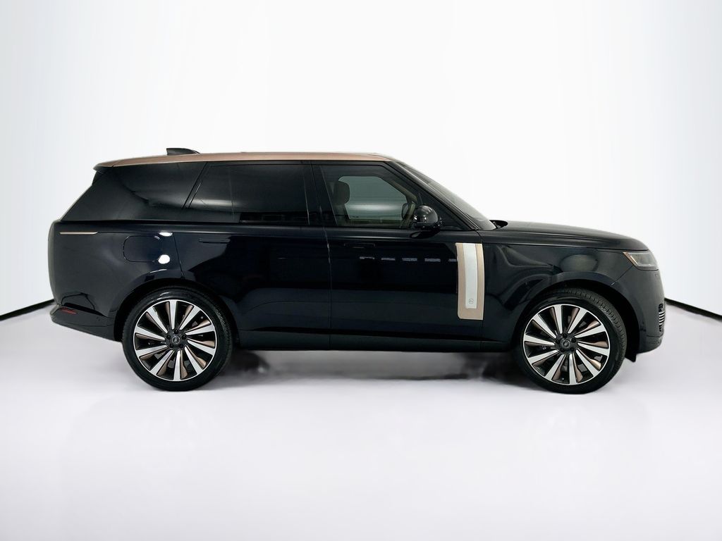 Thumbnail: 2023 Land Rover Range Rover - 4