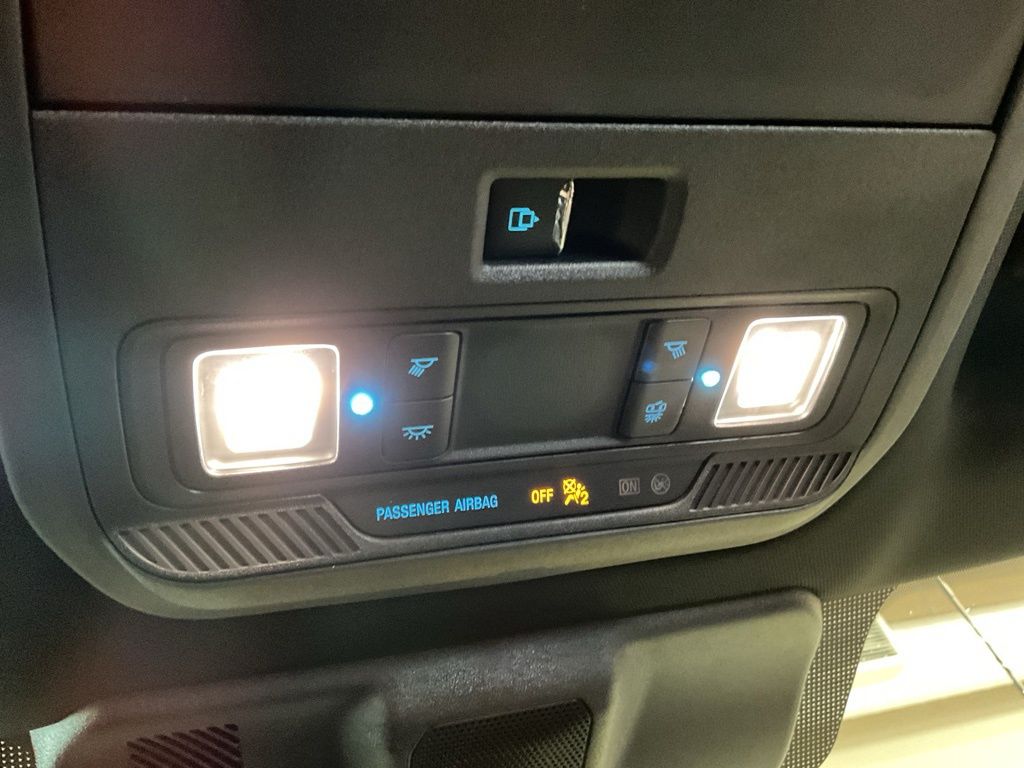 New 2025 White Ford XLT image 16