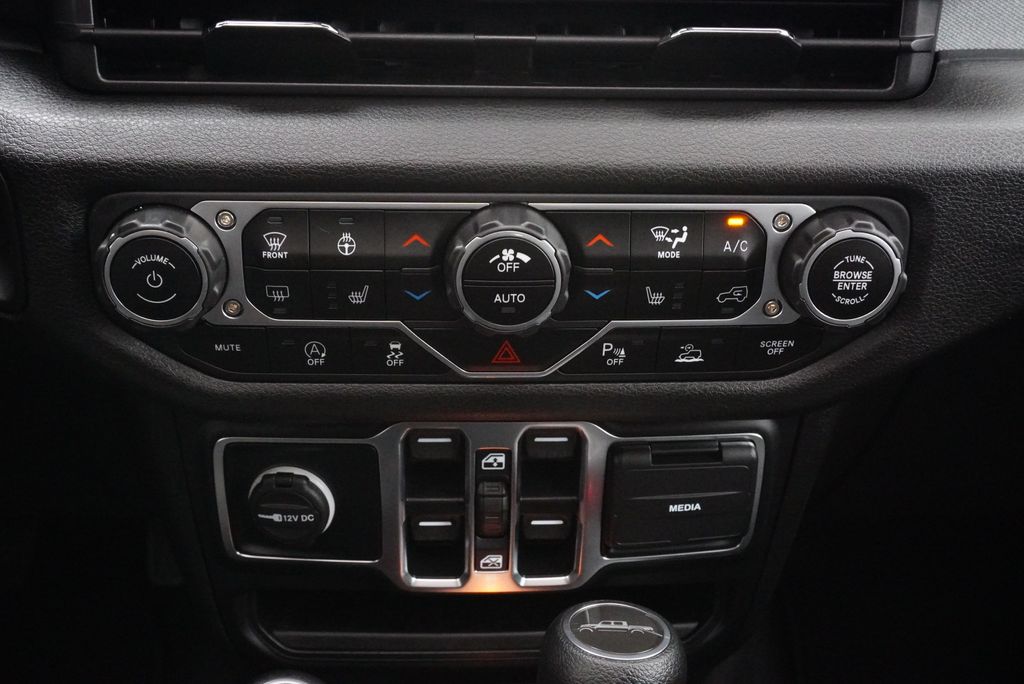 Used Car 2025 Jeep Gladiator  Sport S For Sale Under $40,000 In Weatherford, Texas