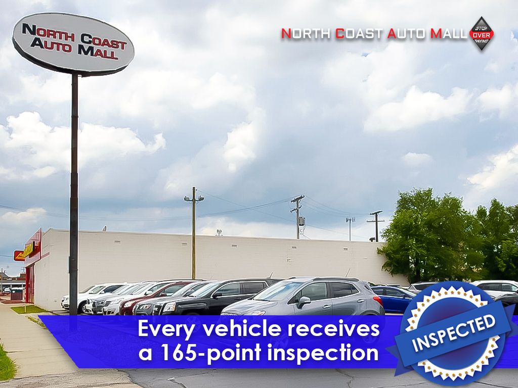 Used 2023 Black Nissan Platinum image 8