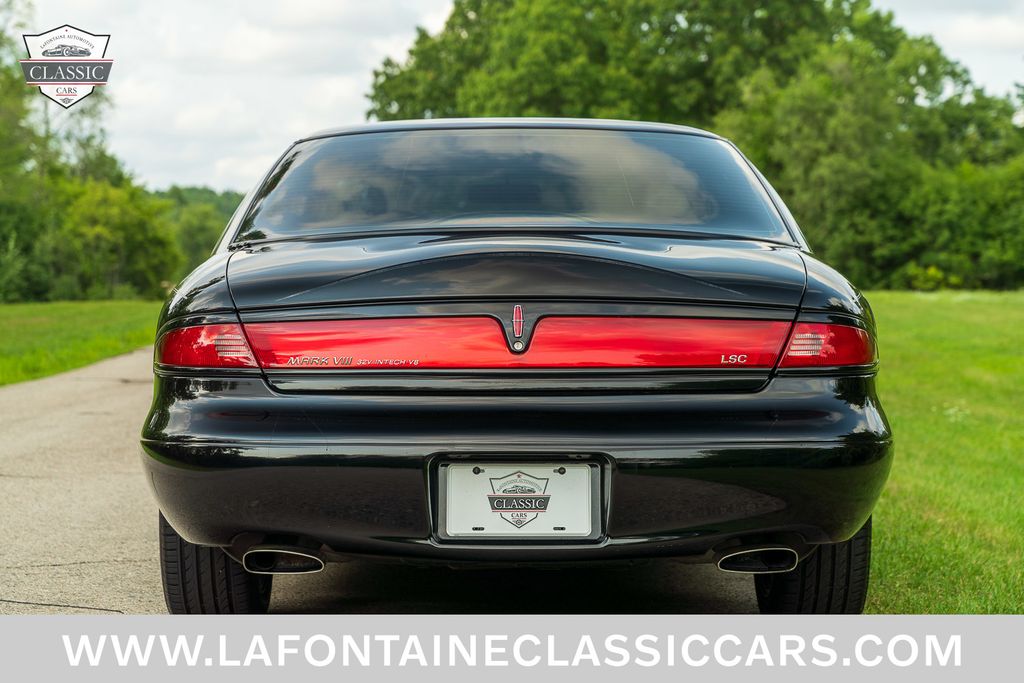 1997 Lincoln Mark VIII 27