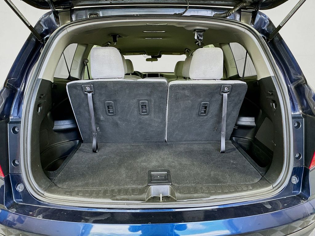 Thumbnail: 2017 Honda Pilot - 25