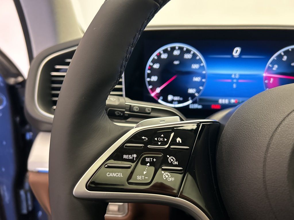 Thumbnail: 2026 Mercedes-Benz GLE - 14