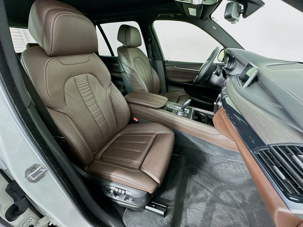 Thumbnail: 2017 BMW X5 - 29