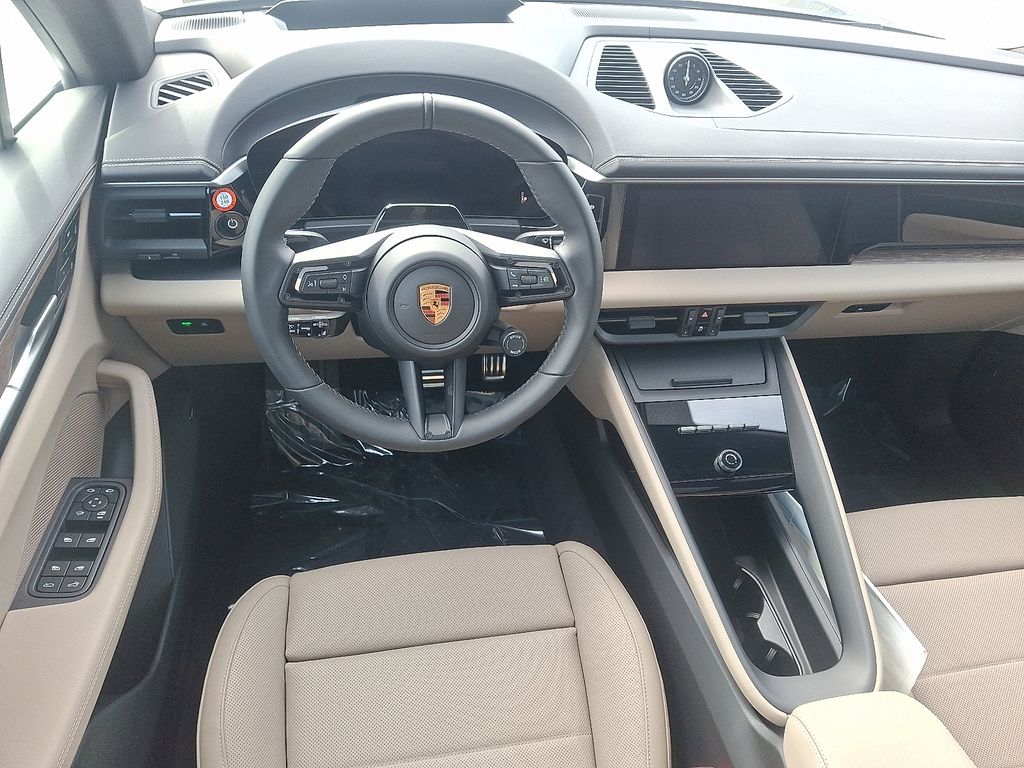 Thumbnail: 2026 Porsche Macan - 13