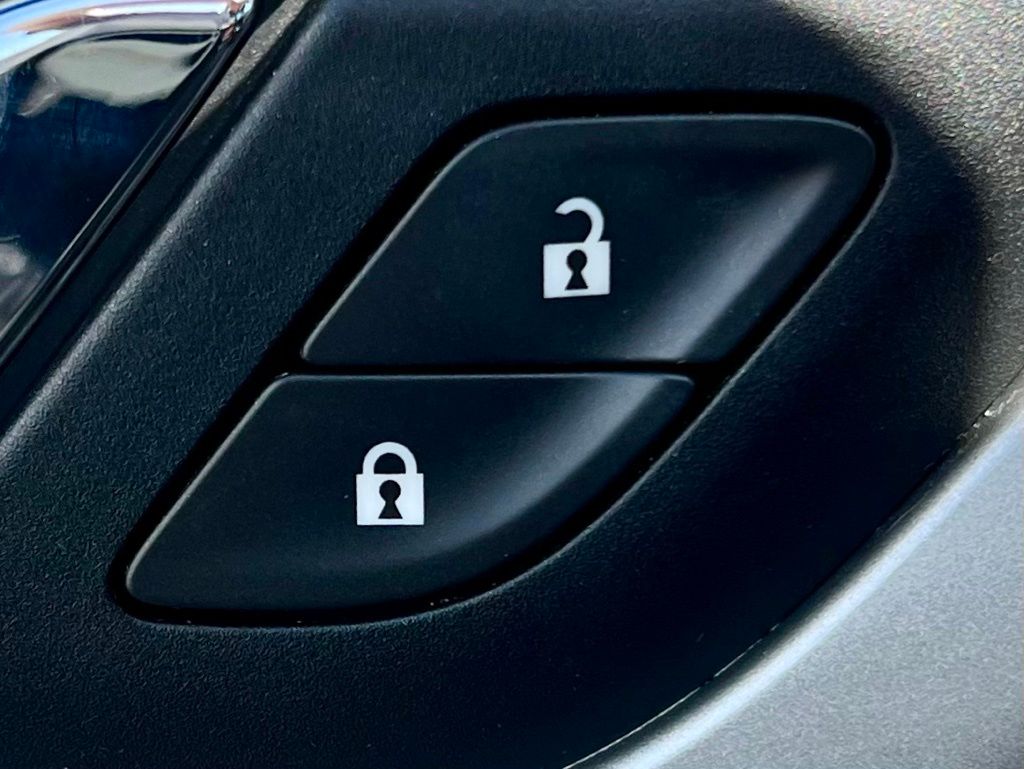 2021 Chevrolet Traverse LT Leather photo