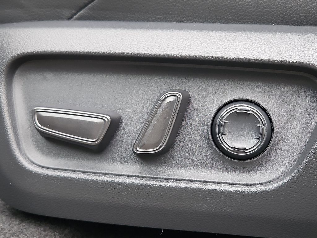 Thumbnail: 2025 Toyota 4Runner - 19