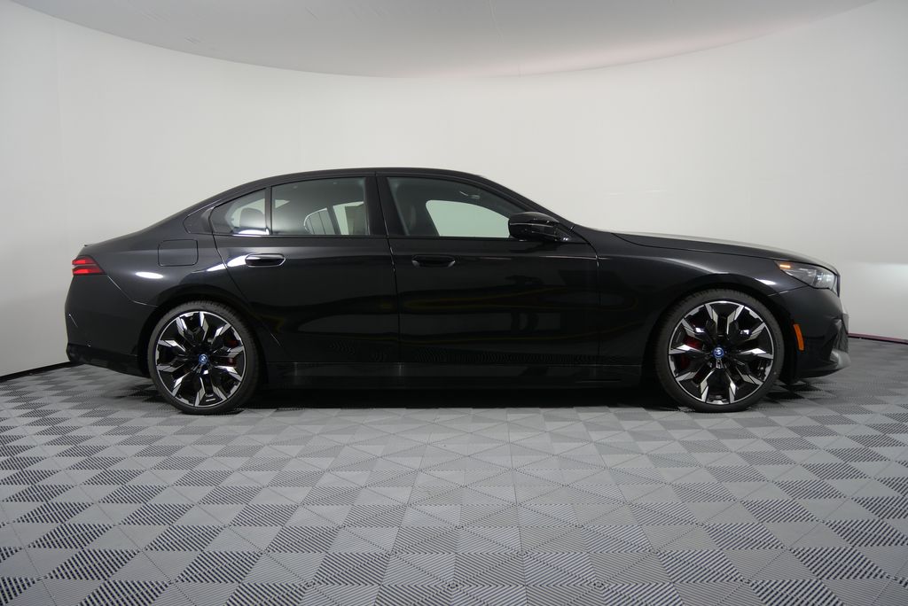 2024 BMW i5 M60 2