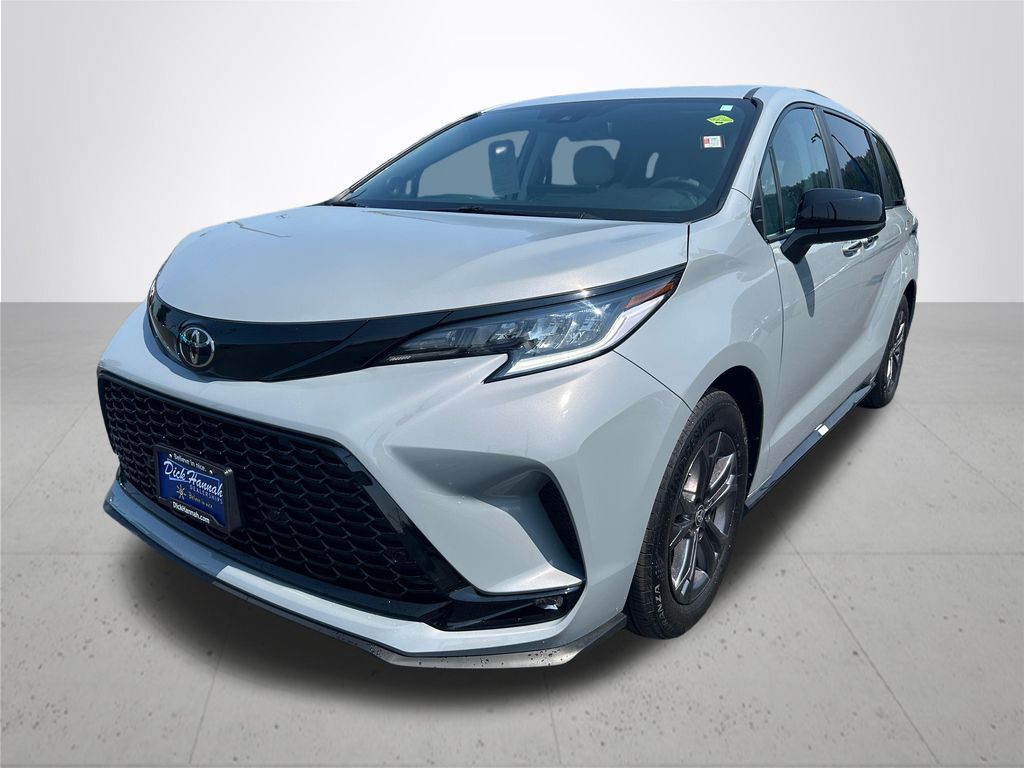 2026 Toyota Sienna XSE