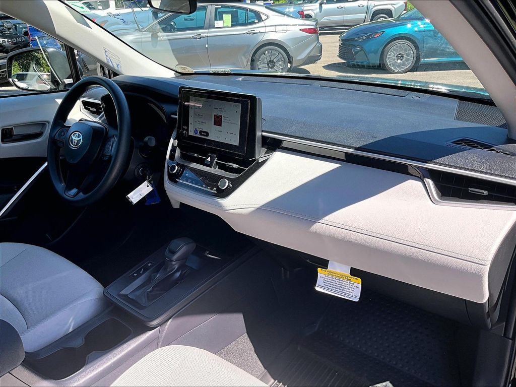 2026 Toyota Corolla Cross — photo 14