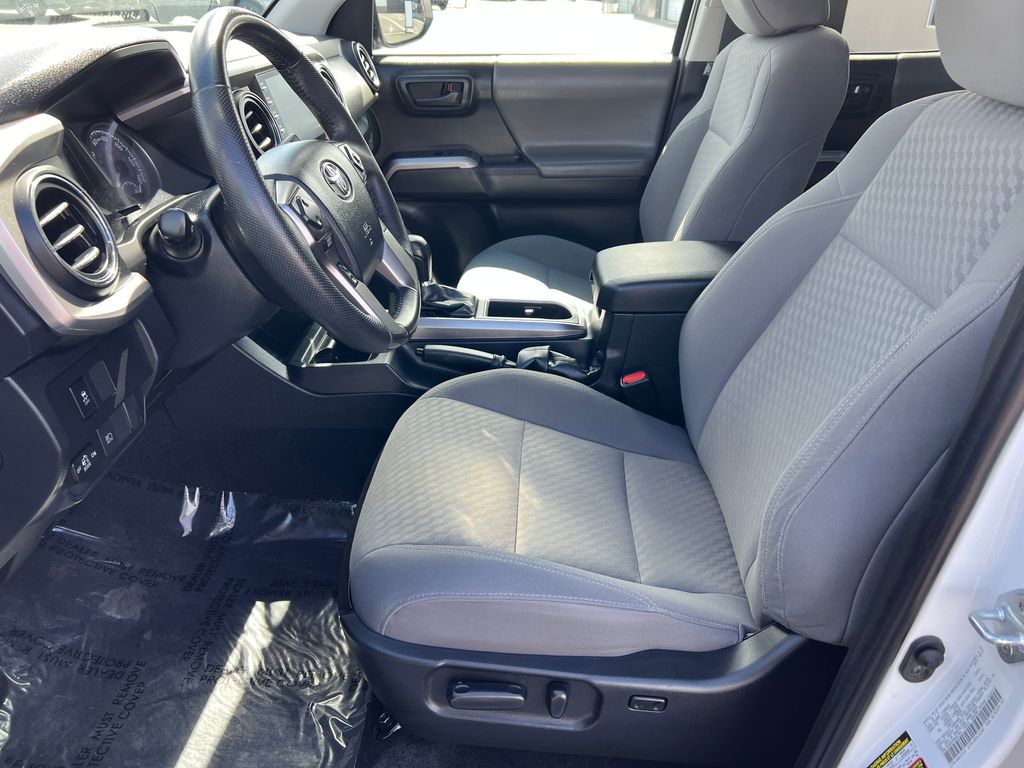 Thumbnail: 2023 Toyota Tacoma - 14