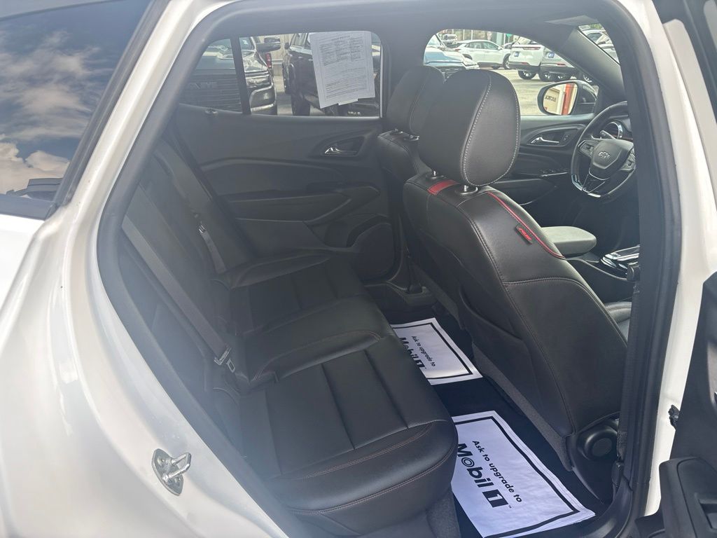 Used 2025 Chevrolet Trax SUV
