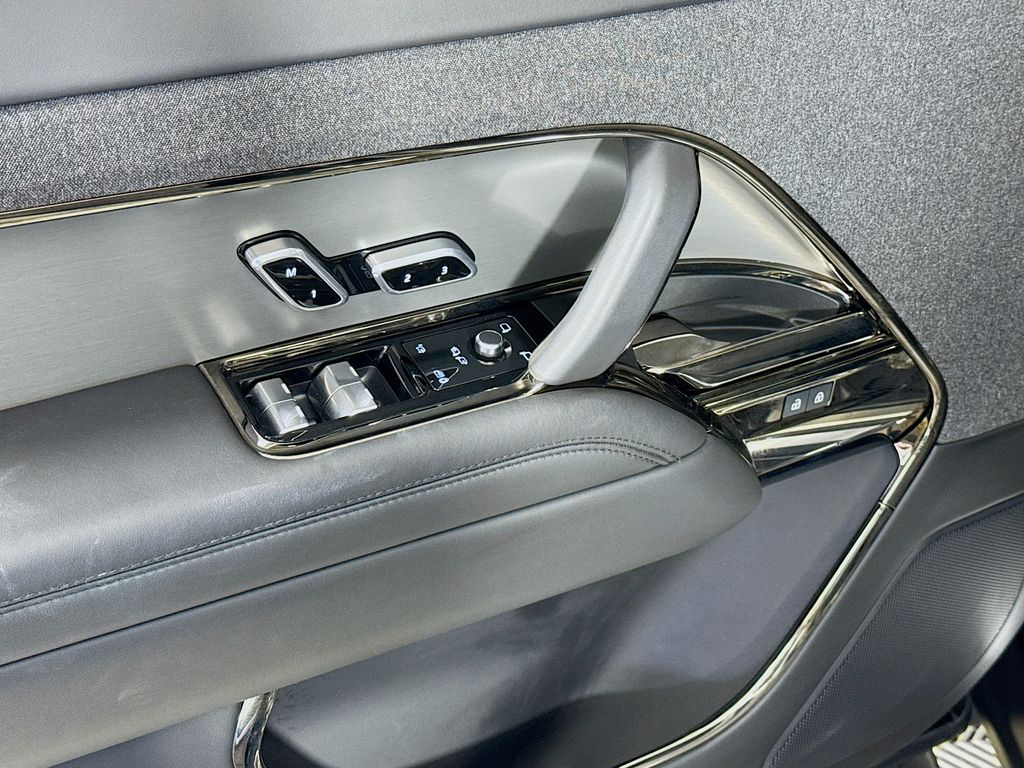 Thumbnail: 2024 Land Rover Range Rover Sport - 18