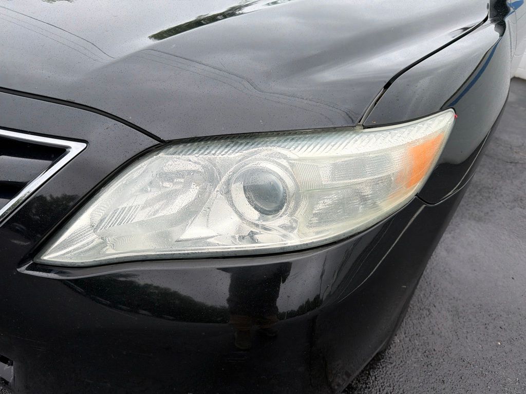 Thumbnail: 2011 Toyota Camry - 9