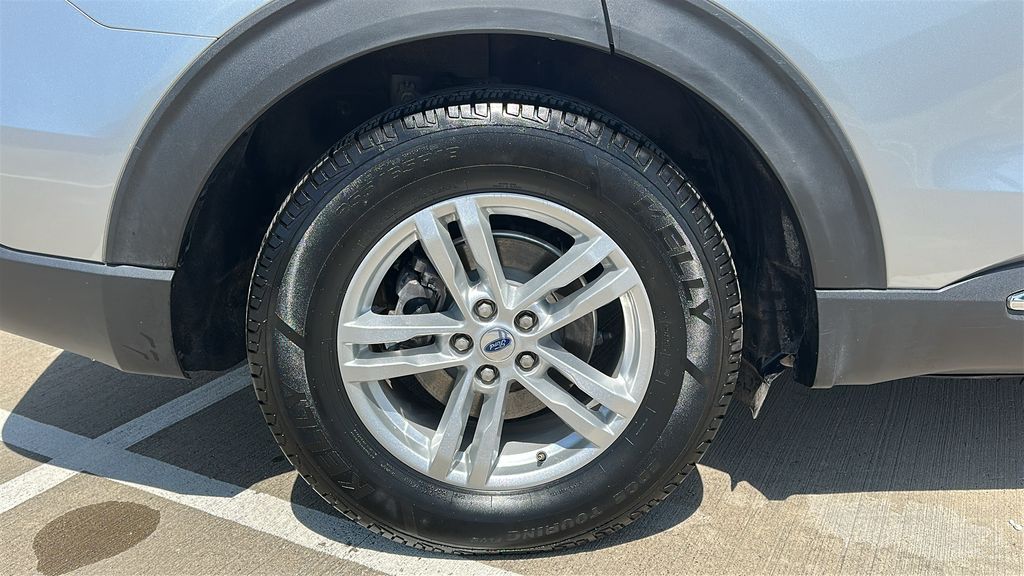 2023 Ford Explorer XLT Silver at DeMontrond Ford