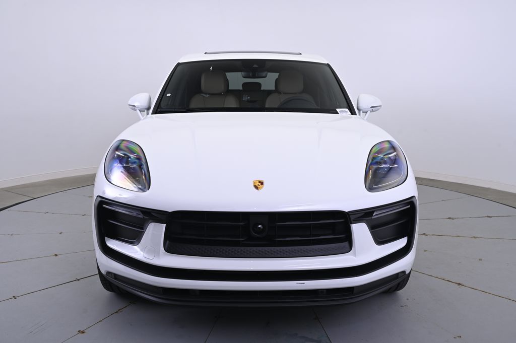 Thumbnail: 2025 Porsche Macan - 10
