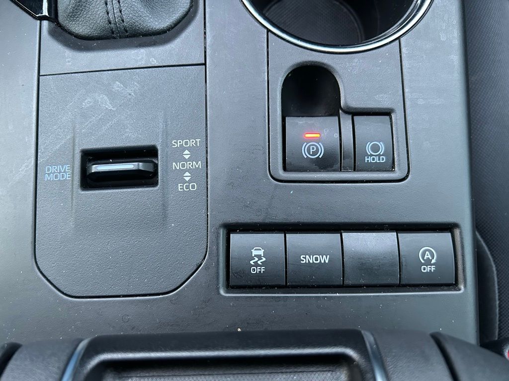 Thumbnail: 2021 Toyota Highlander - 29