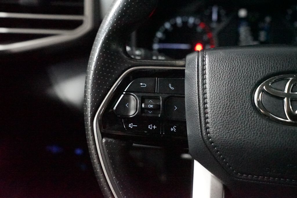 Thumbnail: 2022 Toyota Tundra - 16